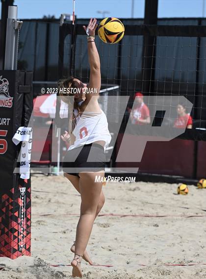 Thumbnail 3 in Mira Costa vs. Redondo Union (CIF-SS D1 Final) photogallery.