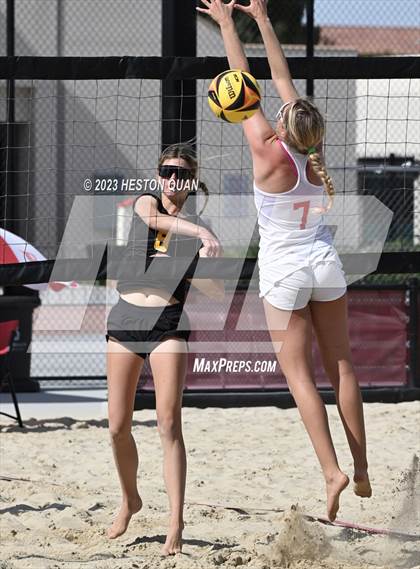 Thumbnail 1 in Mira Costa vs. Redondo Union (CIF-SS D1 Final) photogallery.