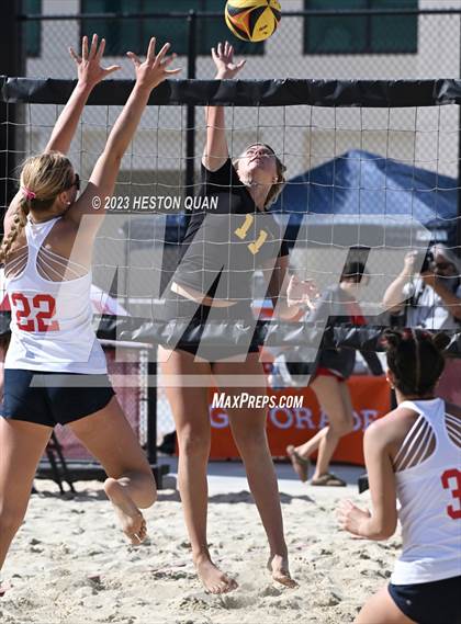 Thumbnail 2 in Mira Costa vs. Redondo Union (CIF-SS D1 Final) photogallery.
