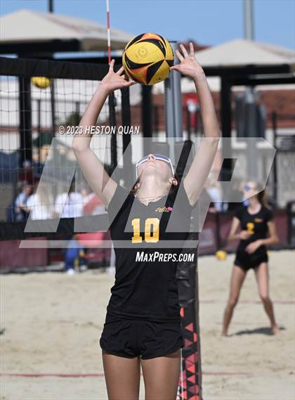 Thumbnail 2 in Mira Costa vs. Redondo Union (CIF-SS D1 Final) photogallery.
