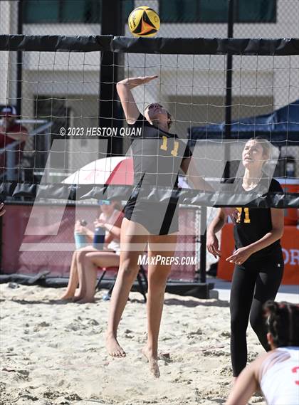 Thumbnail 3 in Mira Costa vs. Redondo Union (CIF-SS D1 Final) photogallery.