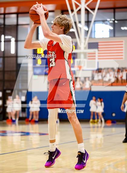 Thumbnail 2 in Grand Oaks vs The Woodlands photogallery.