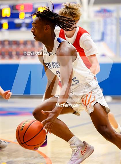 Thumbnail 3 in Grand Oaks vs The Woodlands photogallery.