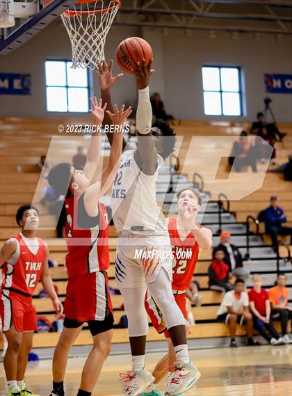 Thumbnail 2 in Grand Oaks vs The Woodlands photogallery.