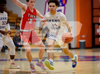 Thumbnail 1 in Grand Oaks vs The Woodlands photogallery.