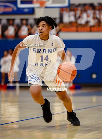 Thumbnail 2 in Grand Oaks vs The Woodlands photogallery.