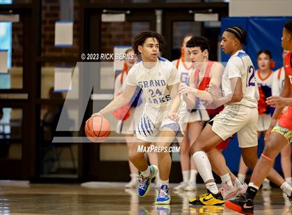 Thumbnail 3 in Grand Oaks vs The Woodlands photogallery.