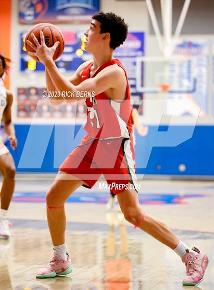 Thumbnail 3 in Grand Oaks vs The Woodlands photogallery.
