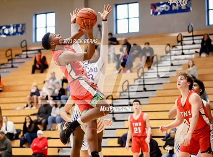 Thumbnail 3 in Grand Oaks vs The Woodlands photogallery.