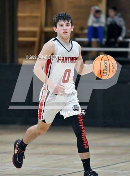 Thumbnail 1 in Colfax vs. McKinleyville (Sac Adventist Holiday Invitational) photogallery.