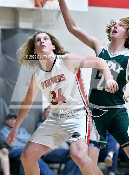 Thumbnail 3 in Colfax vs. McKinleyville (Sac Adventist Holiday Invitational) photogallery.