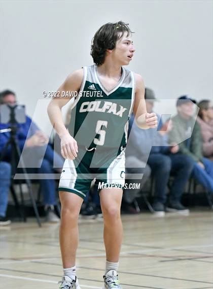 Thumbnail 1 in Colfax vs. McKinleyville (Sac Adventist Holiday Invitational) photogallery.