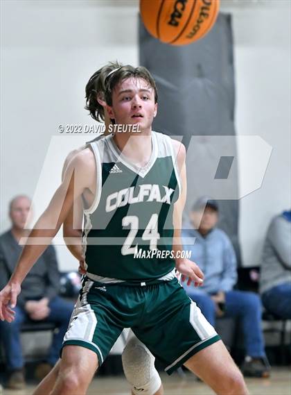 Thumbnail 2 in Colfax vs. McKinleyville (Sac Adventist Holiday Invitational) photogallery.