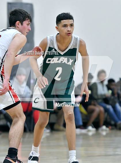 Thumbnail 3 in Colfax vs. McKinleyville (Sac Adventist Holiday Invitational) photogallery.