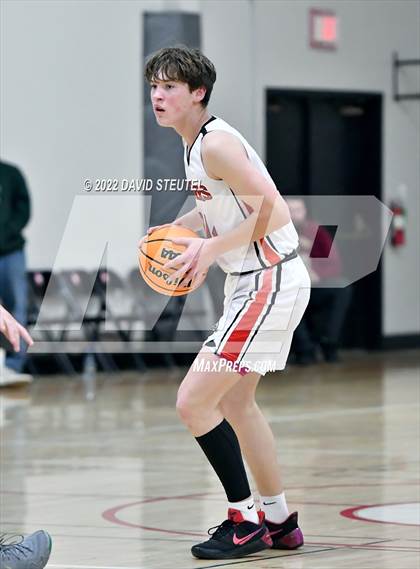 Thumbnail 2 in Colfax vs. McKinleyville (Sac Adventist Holiday Invitational) photogallery.
