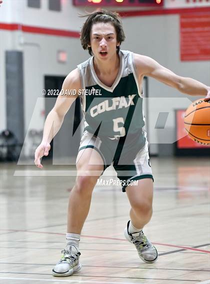 Thumbnail 2 in Colfax vs. McKinleyville (Sac Adventist Holiday Invitational) photogallery.