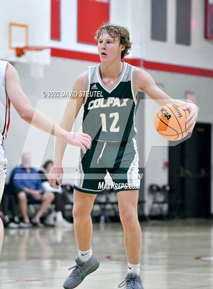 Thumbnail 3 in Colfax vs. McKinleyville (Sac Adventist Holiday Invitational) photogallery.