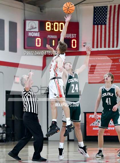Thumbnail 1 in Colfax vs. McKinleyville (Sac Adventist Holiday Invitational) photogallery.