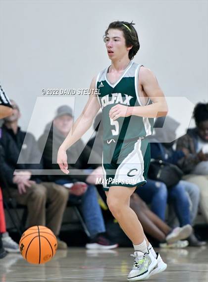 Thumbnail 3 in Colfax vs. McKinleyville (Sac Adventist Holiday Invitational) photogallery.