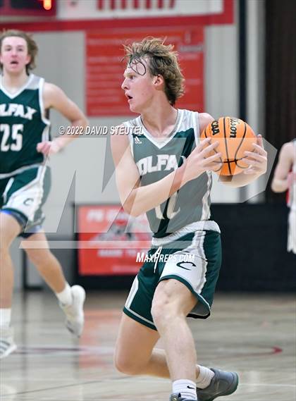 Thumbnail 3 in Colfax vs. McKinleyville (Sac Adventist Holiday Invitational) photogallery.