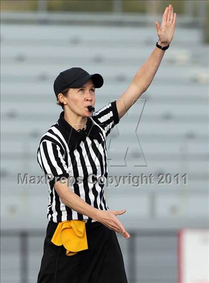 Thumbnail 3 in Foothill vs Carondelet (CIF NCS D1 Final) photogallery.