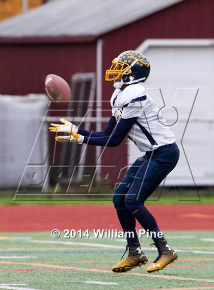 Thumbnail 2 in Burke Catholic vs. Highland (Section 9 Class B Semifinal) photogallery.