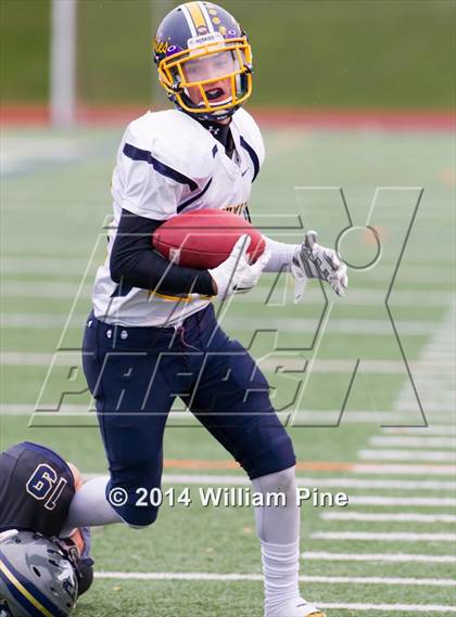 Thumbnail 2 in Burke Catholic vs. Highland (Section 9 Class B Semifinal) photogallery.