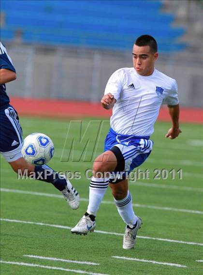 Thumbnail 3 in Central vs. Montgomery (San Diego City Tournament) photogallery.