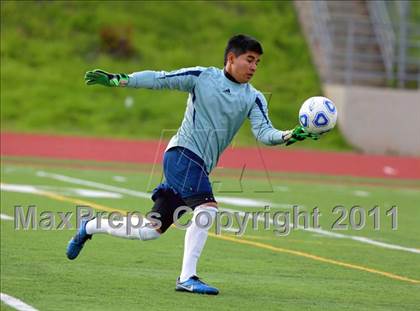 Thumbnail 3 in Central vs. Montgomery (San Diego City Tournament) photogallery.