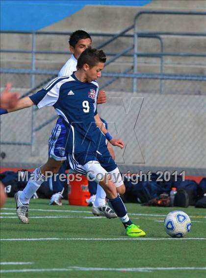 Thumbnail 3 in Central vs. Montgomery (San Diego City Tournament) photogallery.