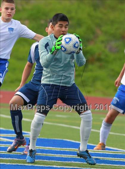 Thumbnail 2 in Central vs. Montgomery (San Diego City Tournament) photogallery.