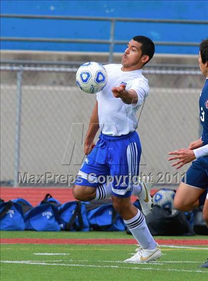 Thumbnail 1 in Central vs. Montgomery (San Diego City Tournament) photogallery.