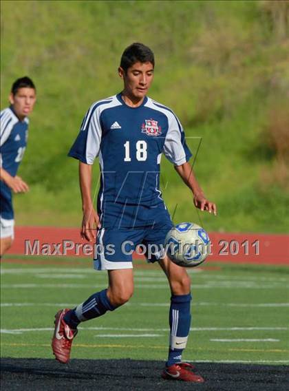 Thumbnail 1 in Central vs. Montgomery (San Diego City Tournament) photogallery.