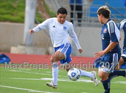 Thumbnail 2 in Central vs. Montgomery (San Diego City Tournament) photogallery.