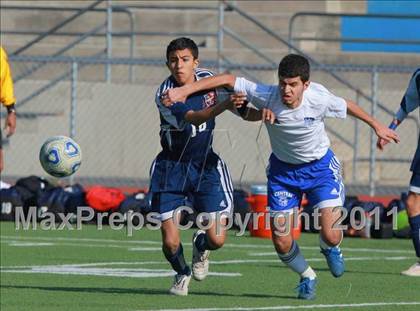 Thumbnail 2 in Central vs. Montgomery (San Diego City Tournament) photogallery.