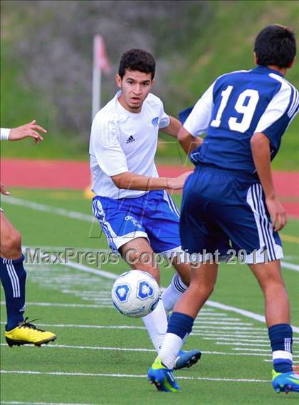 Thumbnail 3 in Central vs. Montgomery (San Diego City Tournament) photogallery.