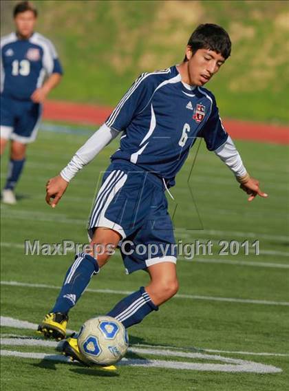Thumbnail 2 in Central vs. Montgomery (San Diego City Tournament) photogallery.
