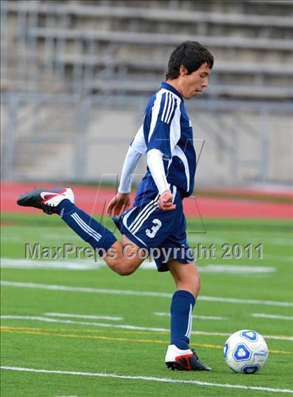 Thumbnail 2 in Central vs. Montgomery (San Diego City Tournament) photogallery.