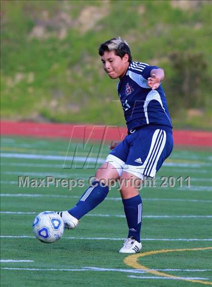 Thumbnail 3 in Central vs. Montgomery (San Diego City Tournament) photogallery.