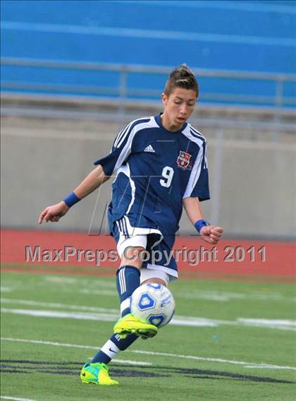 Thumbnail 1 in Central vs. Montgomery (San Diego City Tournament) photogallery.