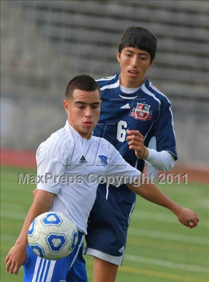 Thumbnail 3 in Central vs. Montgomery (San Diego City Tournament) photogallery.