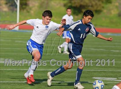 Thumbnail 1 in Central vs. Montgomery (San Diego City Tournament) photogallery.