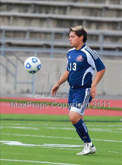 Thumbnail 3 in Central vs. Montgomery (San Diego City Tournament) photogallery.
