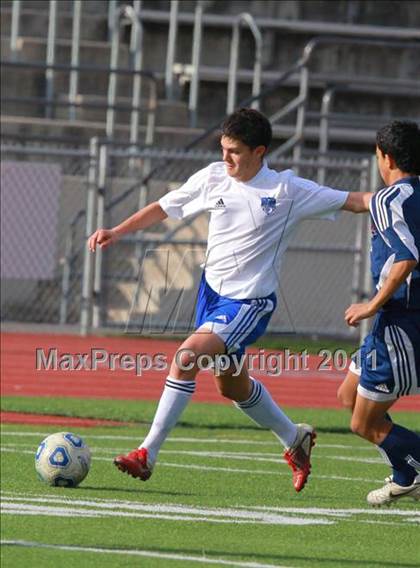 Thumbnail 3 in Central vs. Montgomery (San Diego City Tournament) photogallery.