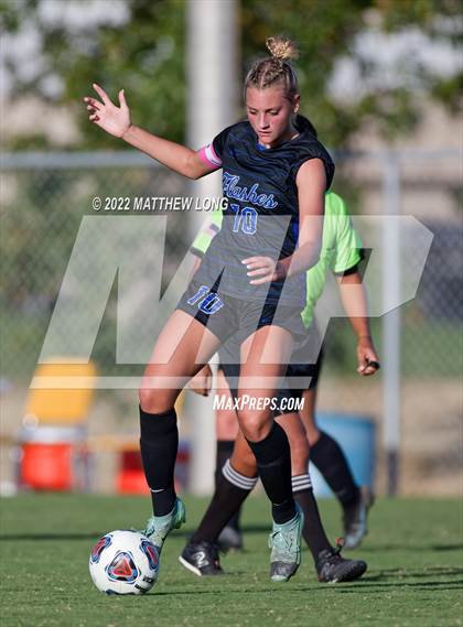 Thumbnail 1 in Franklin Central vs Speedway photogallery.