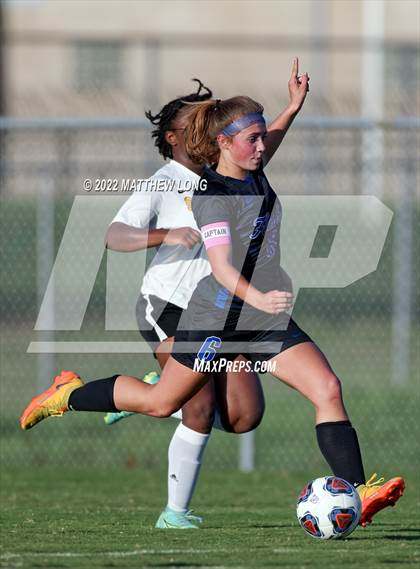 Thumbnail 1 in Franklin Central vs Speedway photogallery.
