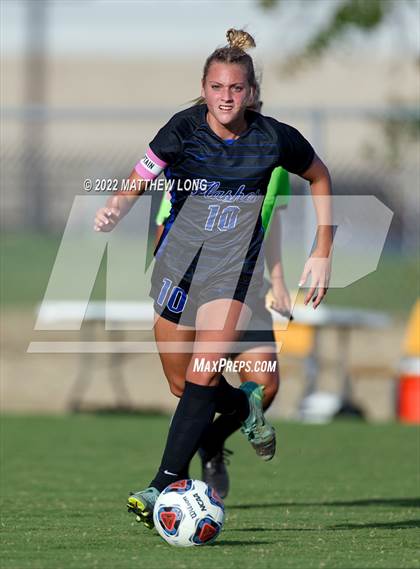 Thumbnail 2 in Franklin Central vs Speedway photogallery.