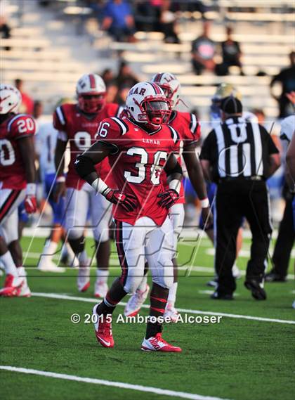 Thumbnail 3 in Lamar vs. Fort Bend Elkins photogallery.