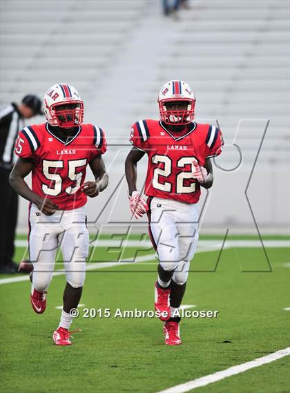Thumbnail 2 in Lamar vs. Fort Bend Elkins photogallery.