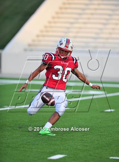 Thumbnail 3 in Lamar vs. Fort Bend Elkins photogallery.